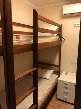 Хостелы Hostel Horosho Черноморск Кровать в общем номере с 4 кроватями-3